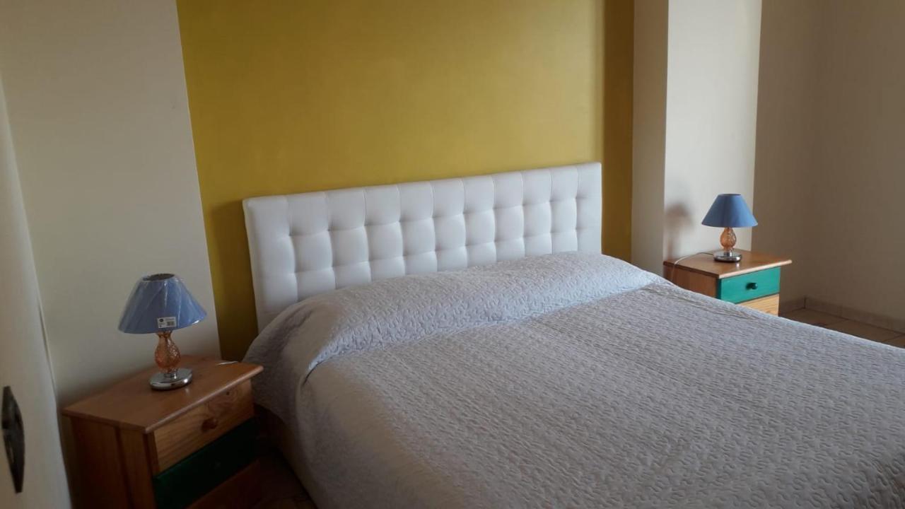 B&B La Sirena Santa Teresa Di Riva Buitenkant foto