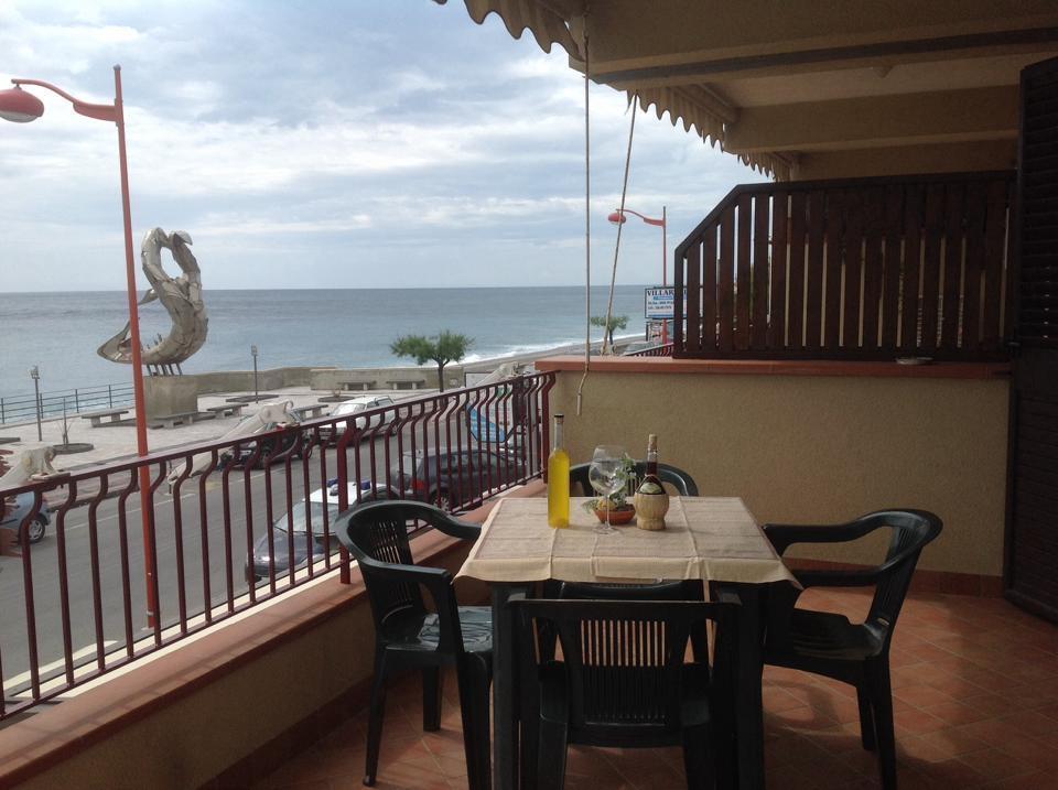 B&B La Sirena Santa Teresa Di Riva Buitenkant foto